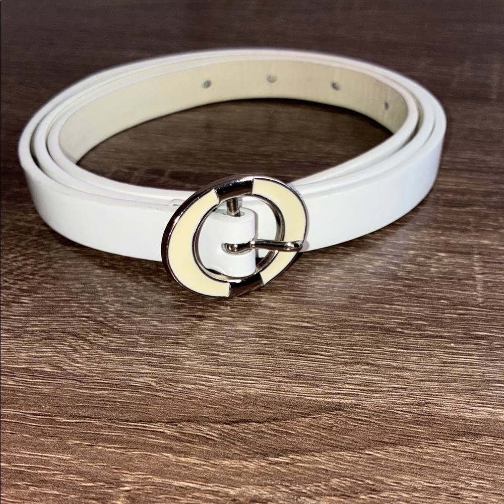 Vintage Women’s Elegant White Belt with Silver Buckle Large